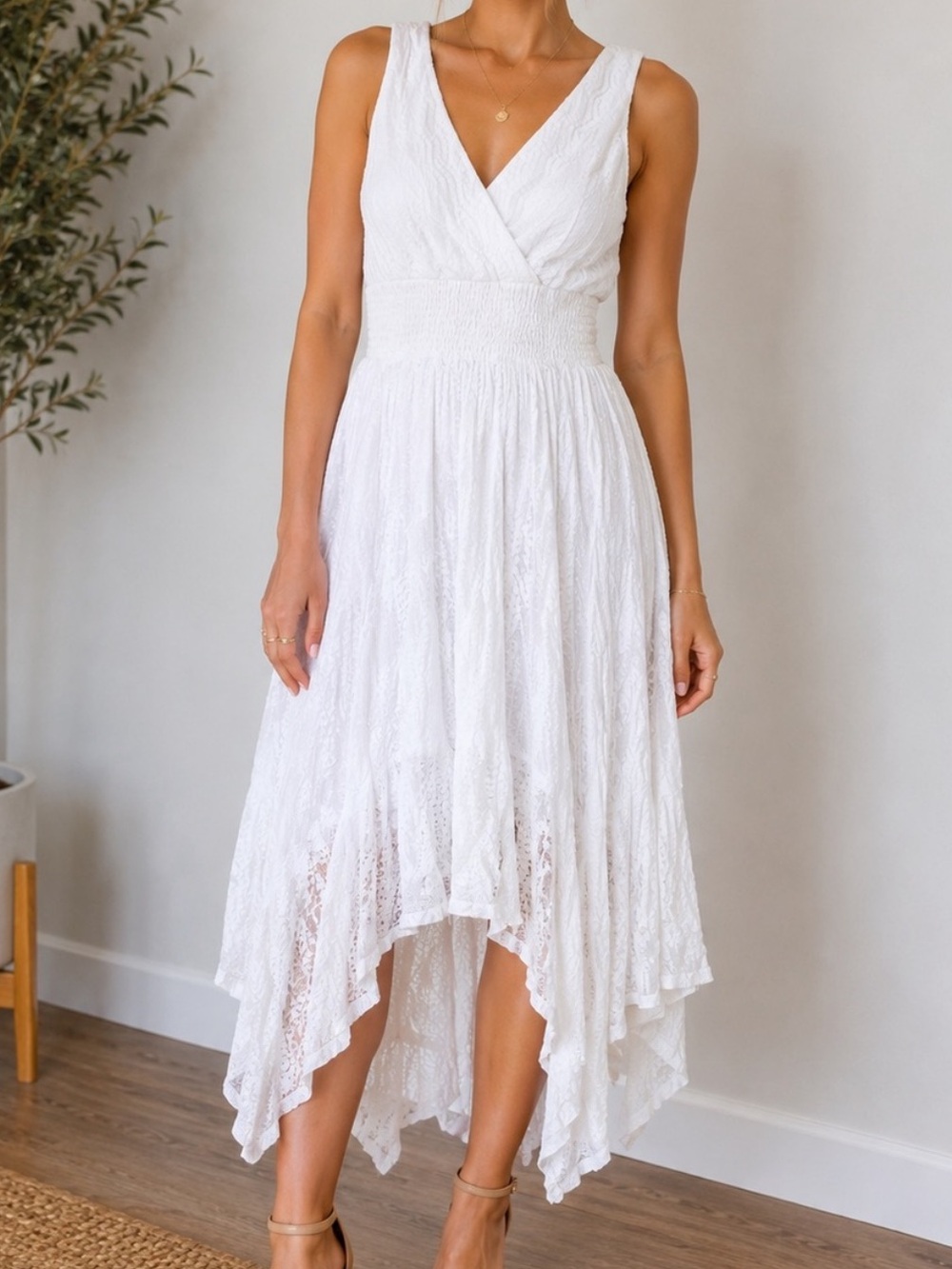 Rabbit Rabbit Rabbit White Lace Handkerchief Hem Dress Smocked Waist Size 8